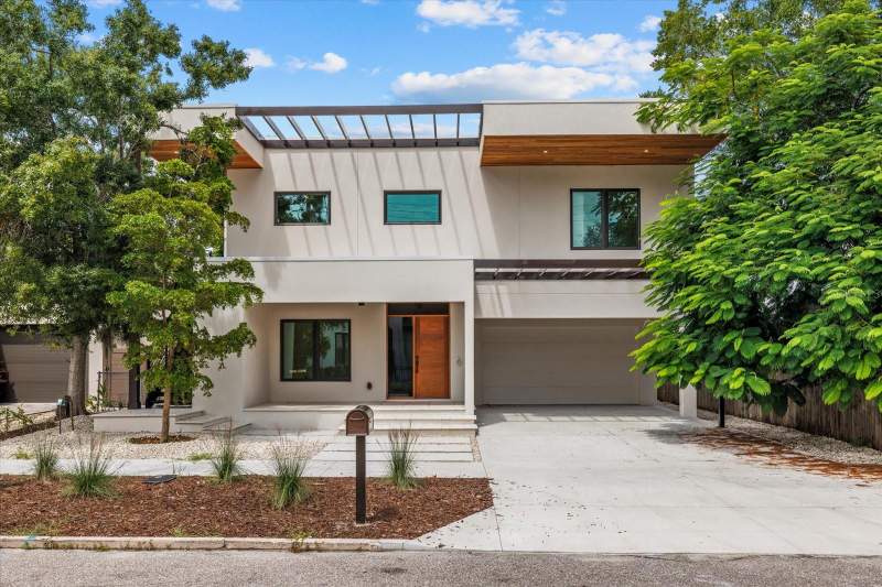 4 bedroom Single Family Residence at 1675 5th Street, Central Park Sub, Sarasota — photo 2