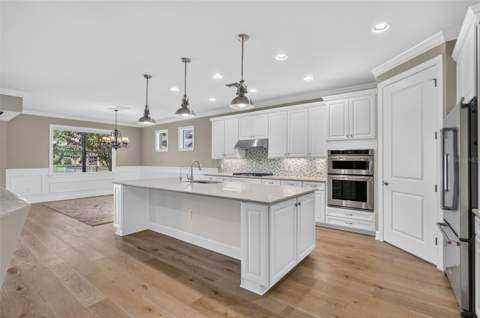 16927 Winthrop Place, Lakewood Ranch FL - photo 11 of 53