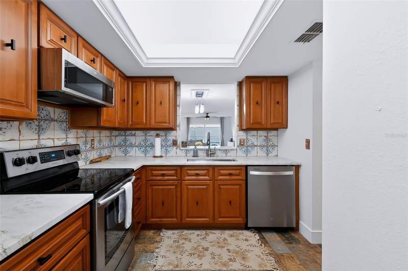 2 bedroom Condominium at 719 Pinellas Bayway #311, Tierra I Condo, St Petersburg — photo 5