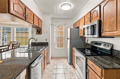 2478 Sweetwater Club Circle #92, Kissimmee FL - photo 7 of 36
