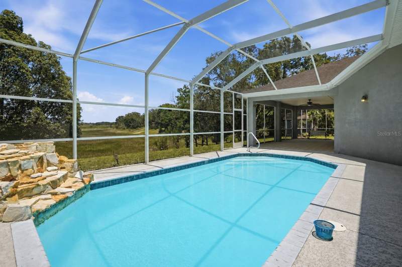 3 bedroom Single Family Residence at 9011 Foxdale Lane, Spring Hill, Spring Hill — photo 2