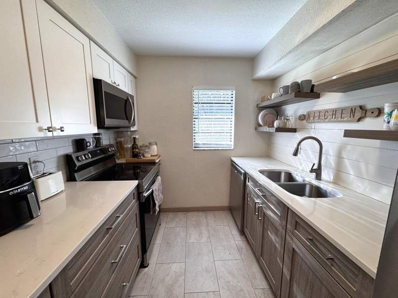 3 bedroom Condominium at 3414 NW 21st Drive #E4, Palmetto Villas, Gainesville — photo 4