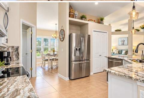 8251 Arlewood Circle, Port Charlotte FL - photo 10 of 57