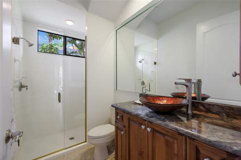 7107 Keswick Lane, Lakewood Ranch FL - photo 24 of 79