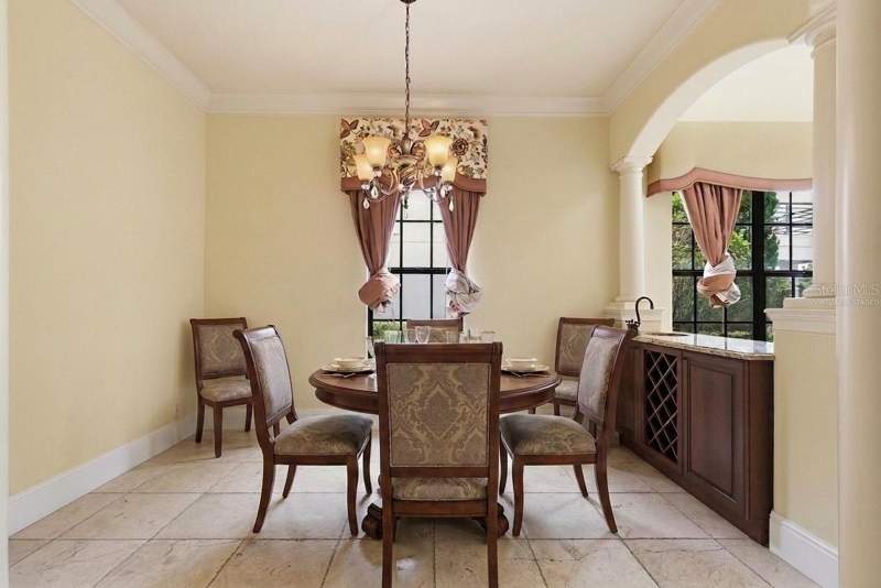 4 bedroom Single Family Residence at 877 Desert Mountain Court, Reunion West Village 3A, Kissimmee — photo 2