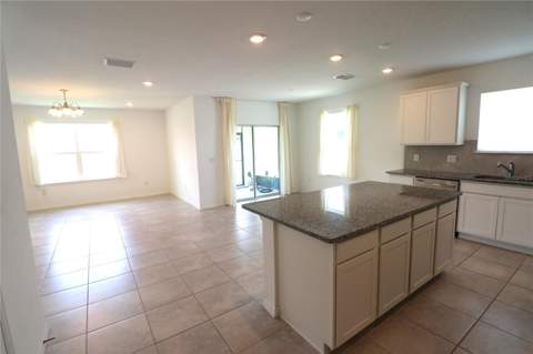 4006 Capri Coast Drive, Plant City FL - photo 7 of 37