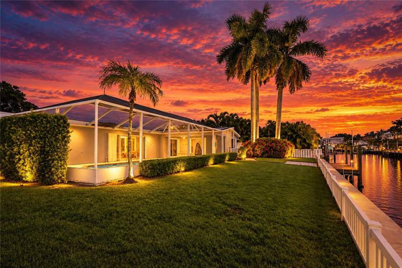 3 bedroom Single Family Residence at 517 71st Street, Bay Palms Add, Holmes Beach — photo 2