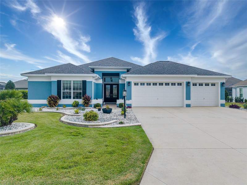 2835 CEDAR GROVE LOOP home for sale in Villages/Sumter