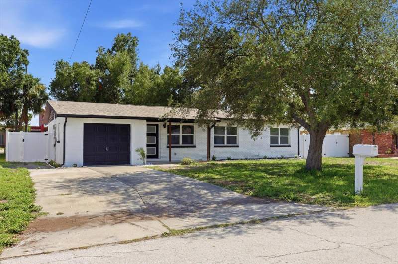 Margaret AnneHomes for Sale in Tampa, FL