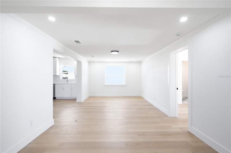 4 bedroom Single Family Residence at 3766 30th Avenue, Sirmons Estates, St Petersburg — photo 4