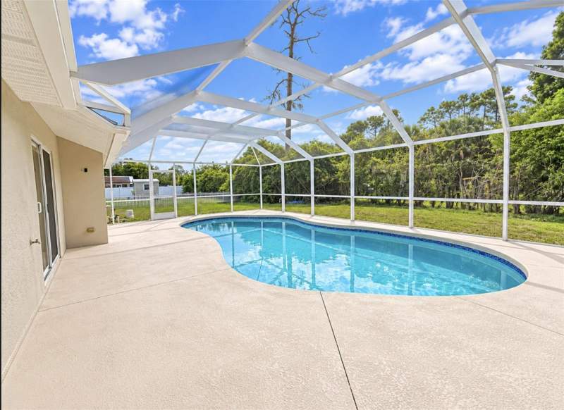 3 bedroom Single Family Residence at 2637 Tishman Avenue, Port Charlotte Sub 19, North Port — photo 2