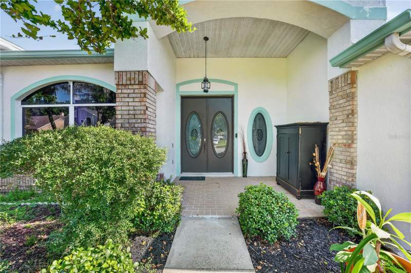 4 bedroom Single Family Residence at 13686 Crystal River Drive, Waterford Lakes, Orlando — photo 3