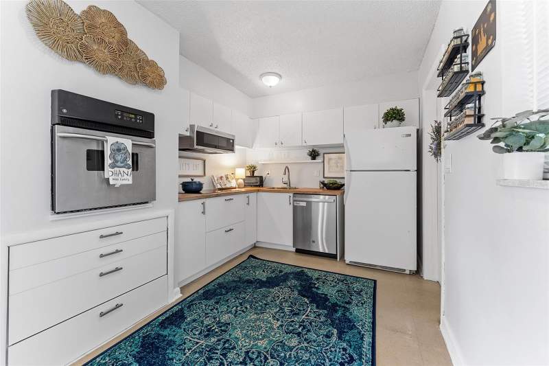 3 bedroom Single Family Residence at 205 Wilshire Drive, Heftler Homes Orlando Section One, Casselberry — photo 5