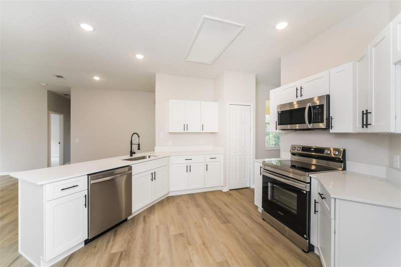 3 bedroom Single Family Residence at 539 Brentford Court, Poinciana Village 2 Nbhd 3, Kissimmee — photo 5