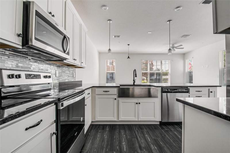 3 bedroom Townhouse at 9586 POPLAR RIDGE AVENUE, RANDAL WALK, ORLANDO — photo 2
