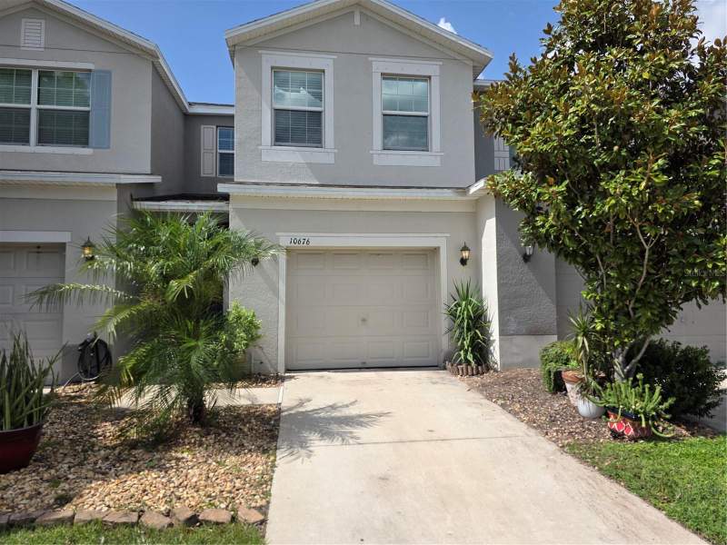 10676 LAKE MONTAUK DRIVE home for sale in Riverview Lakes
