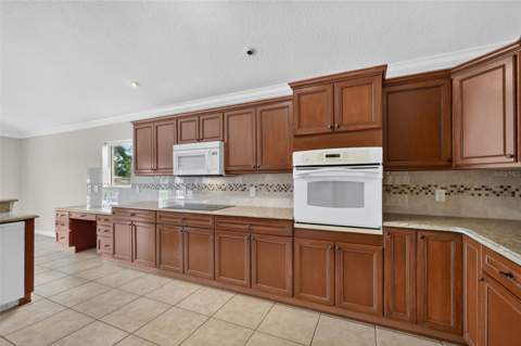 2334 Ambler Circle, The Villages FL - photo 8 of 62