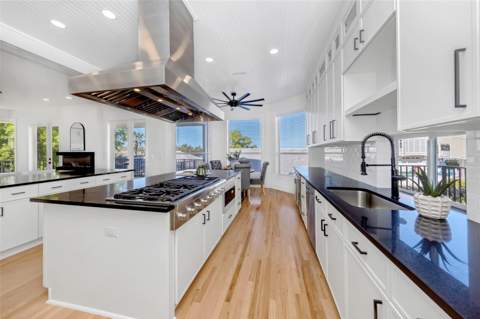 606 Indiana Avenue, Crystal Beach FL - photo 6 of 6