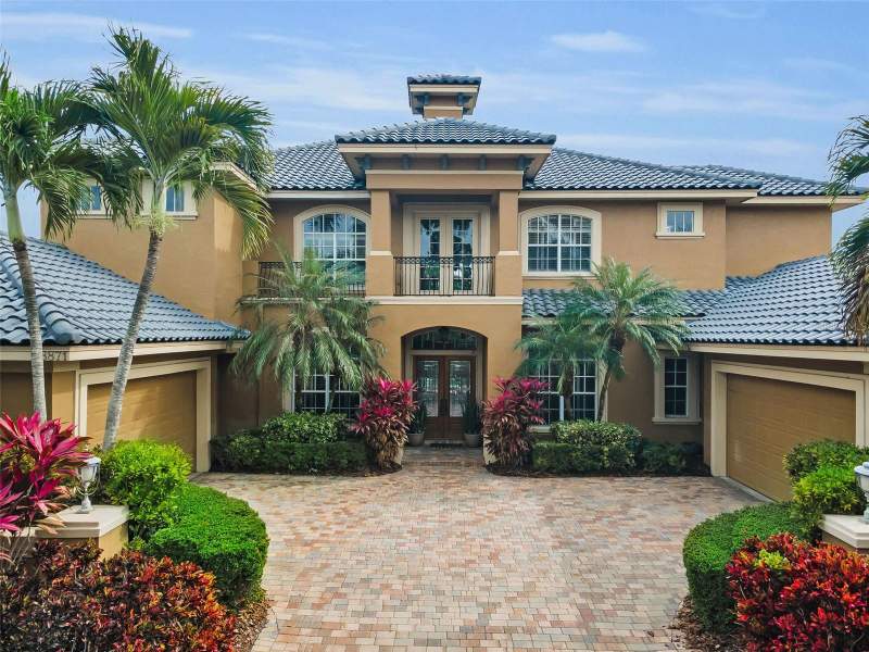 5 bedroom Single Family Residence at 8871 Silverthorn Road, Bayou Club Estates Tr 2 Ph 3, Seminole — photo 2