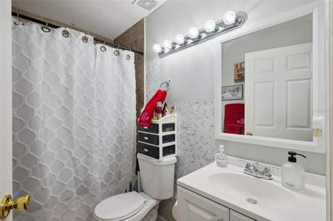 90 N Goldwyn Avenue, Orlando FL - photo 18 of 31