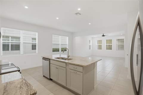 16396 Prairie School Drive, Winter Garden FL - photo 9 of 35