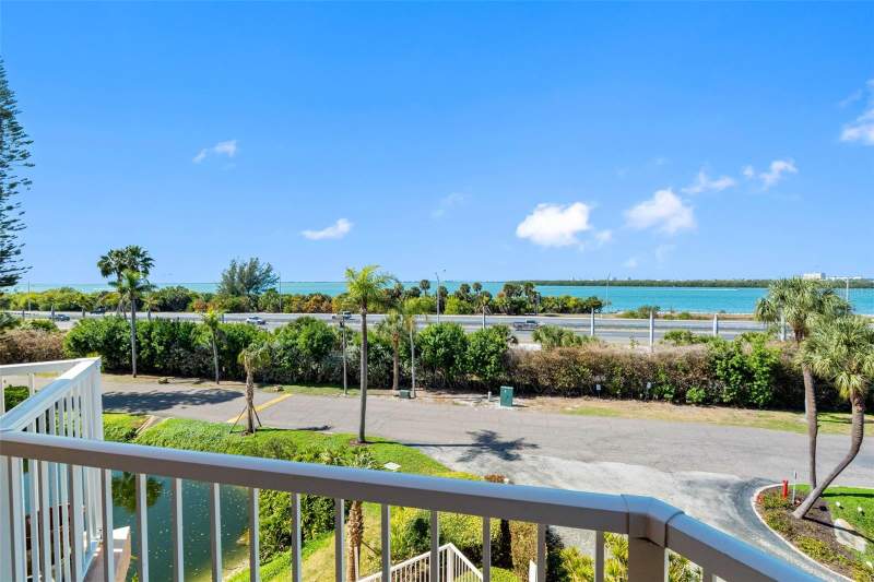 3 bedroom Condominium at 7430 Sunshine Skyway Lane #406, South Bay Condo, St Petersburg — photo 5