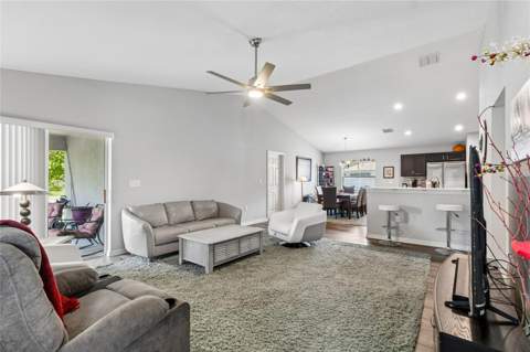 6917 Gideon Circle, Zephyrhills FL - photo 6 of 58