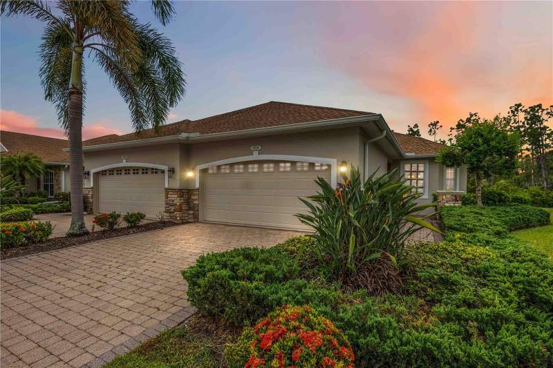 1914 SCARLETT AVENUE home for sale in Lakeside Plantation