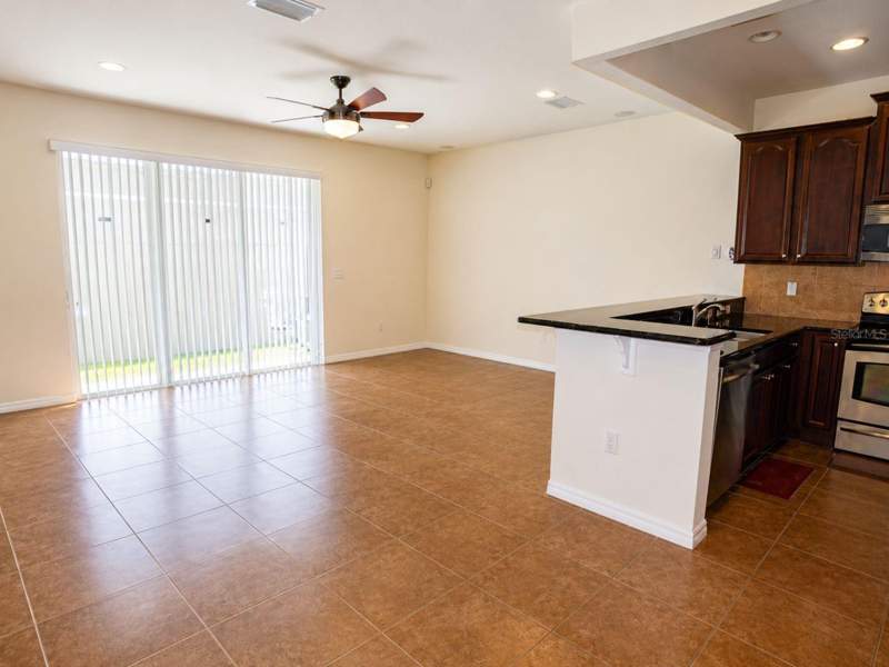3 bedroom Townhouse at 1515 Bowmore Drive, Highland Glen, Clearwater — photo 3