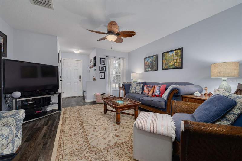 2 bedroom Townhouse at 2096 Sun Down Drive, Sunset Pointe Twnhms, Clearwater — photo 2