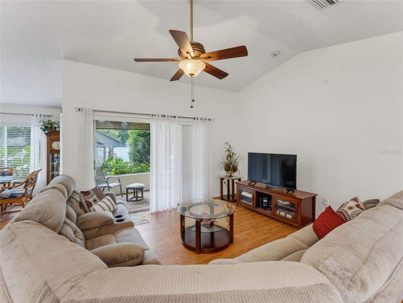 3 bedroom Single Family Residence at 4425 Union Springs Road, Spring Hill, Spring Hill — photo 4