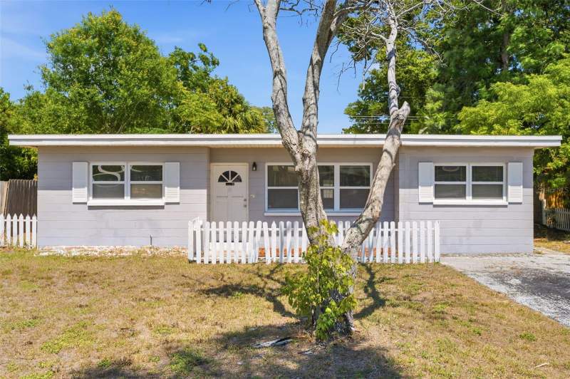 3 bedroom Single Family Residence at 8871 93rd Street, Clearwood Sub 2nd Add, Seminole — photo 2