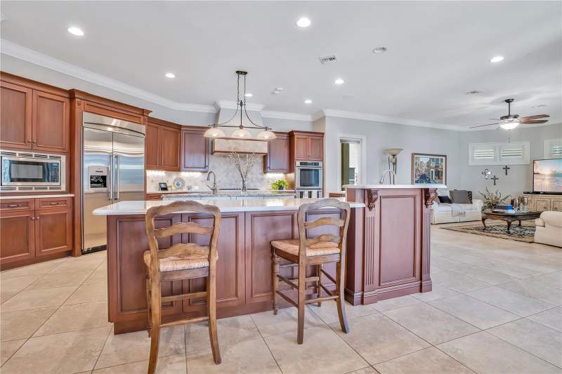 4 bedroom Single Family Residence at 10420 Wittenberg Way, Moss Park Reserve 01 Rep, Orlando — photo 2