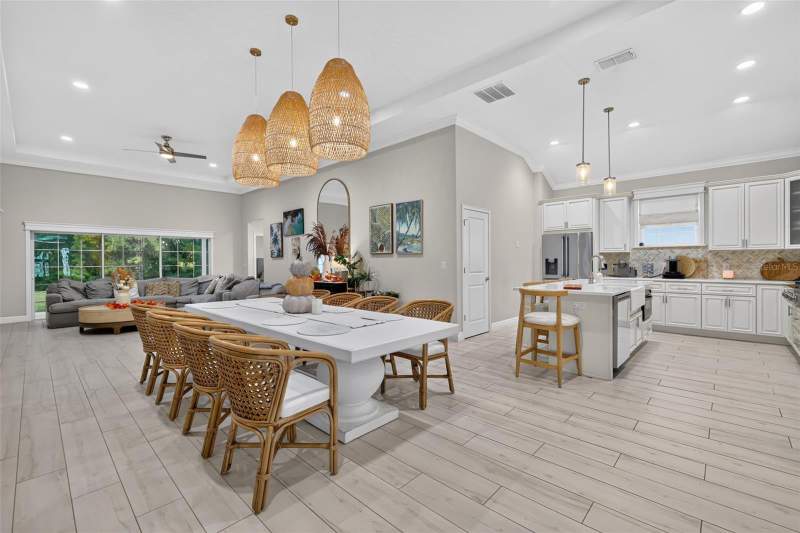 4 bedroom Single Family Residence at 4783 NE 125th Loop, Densan Park Ph 1, Oxford — photo 4