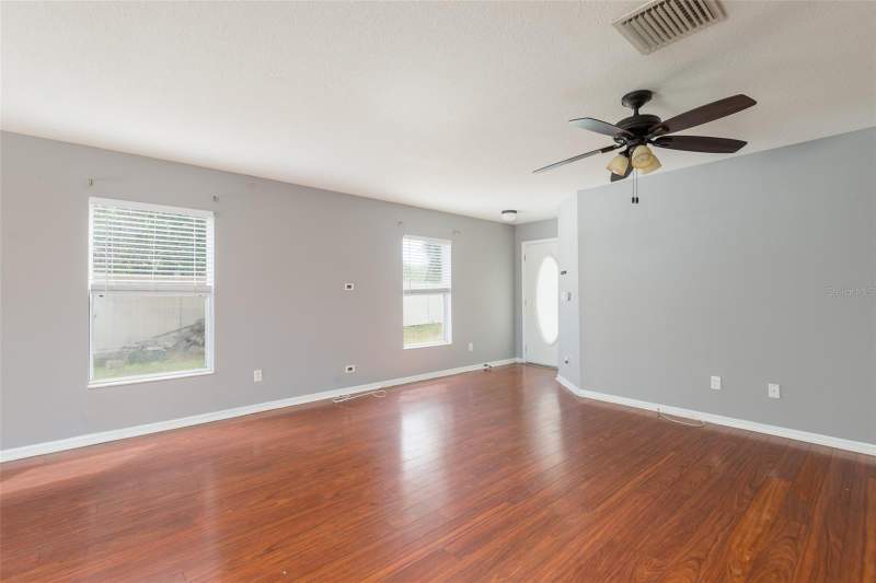 4 bedroom Single Family Residence at 6340 Cherry Blossom Trail, Magnolia Trails, Gibsonton — photo 4