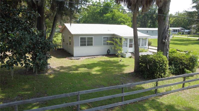 3 bedroom Single Family Residence at 2995 NE 97th Street Road, Agnew Sub, Anthony — photo 2