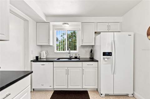 11610 116th Street, Seminole FL - photo 11 of 38