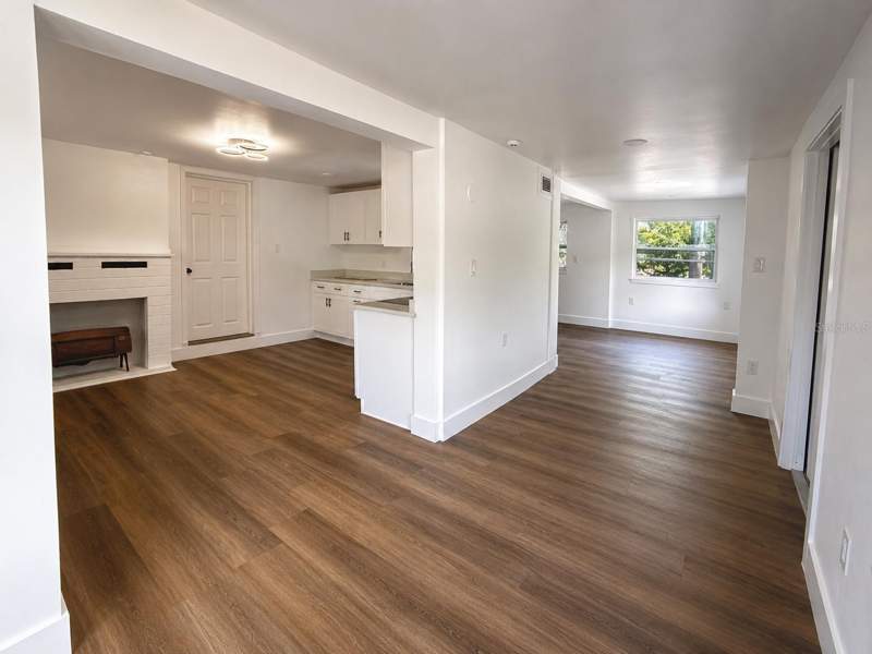2 bedroom Single Family Residence at 7211 James Street, Glendale Heights, Port Richey — photo 2