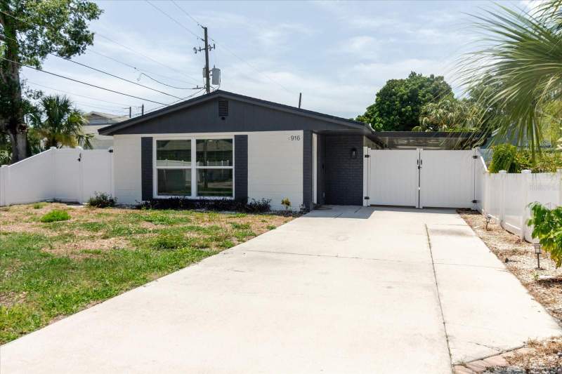 3 bedroom Single Family Residence at 916 17th Street, Lewis & Burkhard, St Petersburg — photo 4