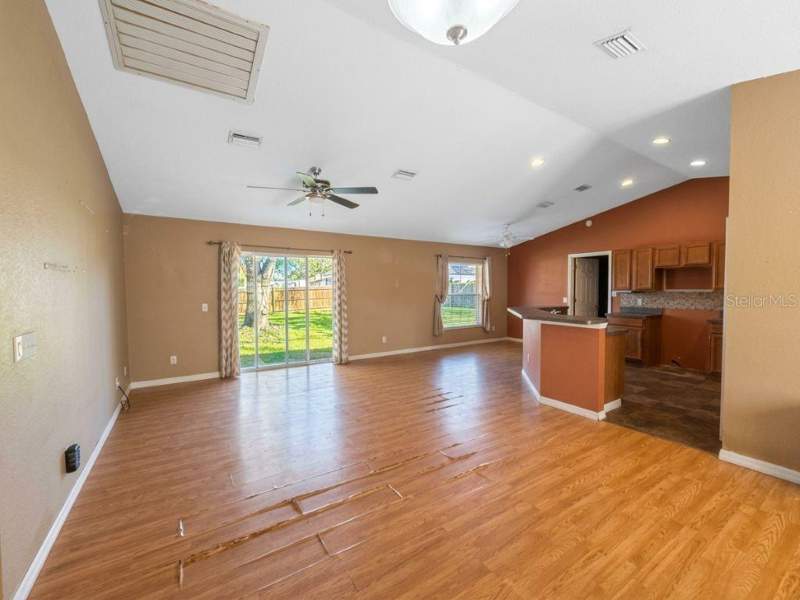3 bedroom Single Family Residence at 4 Pine Radial Trail, Silver Spgs Shores Un 16, Ocala — photo 3