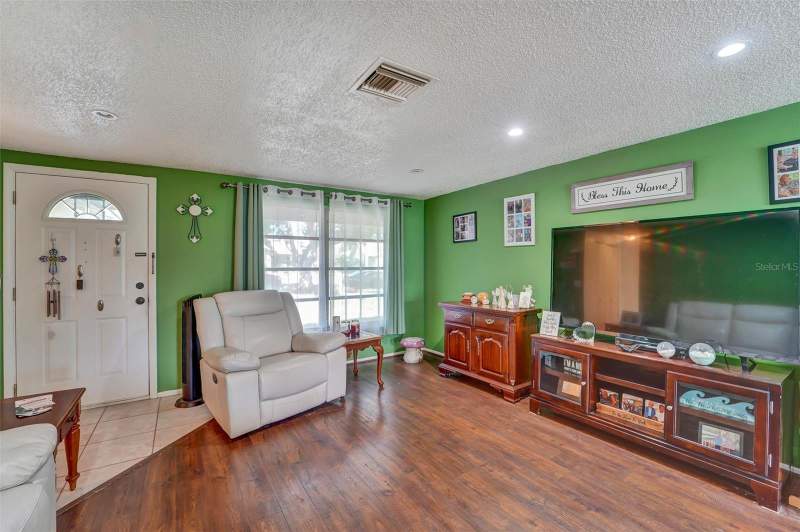 2 bedroom Single Family Residence at 10800 Los Santos Drive, San Clemente Village, Port Richey — photo 5