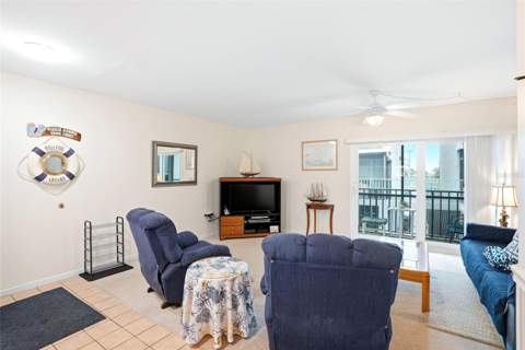 320 Medallion Boulevard #H, Madeira Beach FL - photo 10 of 38