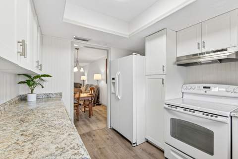 3344 Lake Bayshore Drive #P205, Bradenton FL - photo 9 of 57