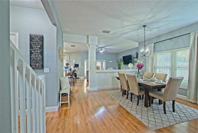 4 bedroom Single Family Residence at 131 Lisa Loop, The Oaks Sub, Winter Springs — photo 3