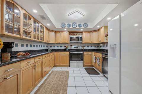 1890 62nd Avenue, St Petersburg FL - photo 10 of 46