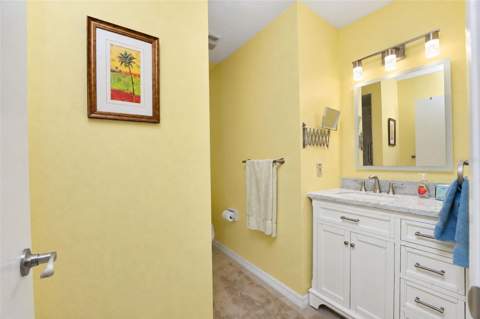 6468 Hamlet Drive #B, Englewood FL - photo 18 of 40