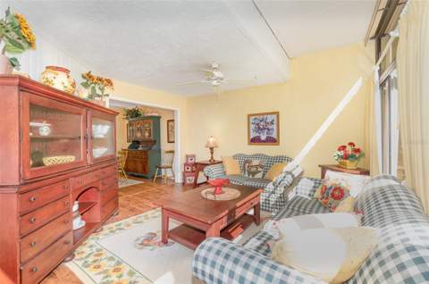 702 Clusterwood Drive, Yalaha FL - photo 11 of 46