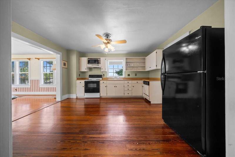 3 bedroom Single Family Residence at 319 Carnation Court, Lakeside Homes, Apopka — photo 3