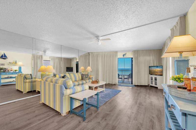 1 bedroom Condominium at 19440 GULF BOULEVARD #209, CHATEAUX CONDO, INDIAN SHORES — photo 5
