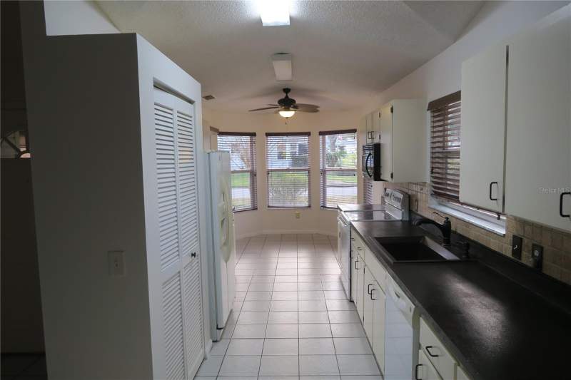 3 bedroom Single Family Residence at 32512 Oak Park Drive, Pennbrooke Fairways, Leesburg — photo 4